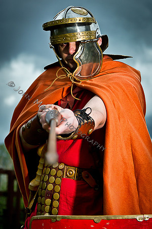 Romans_Flag_Fen-12