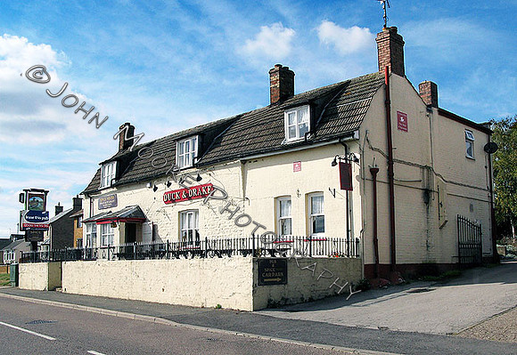 Yaxley_pub_1_IMG_0012i.jpg
